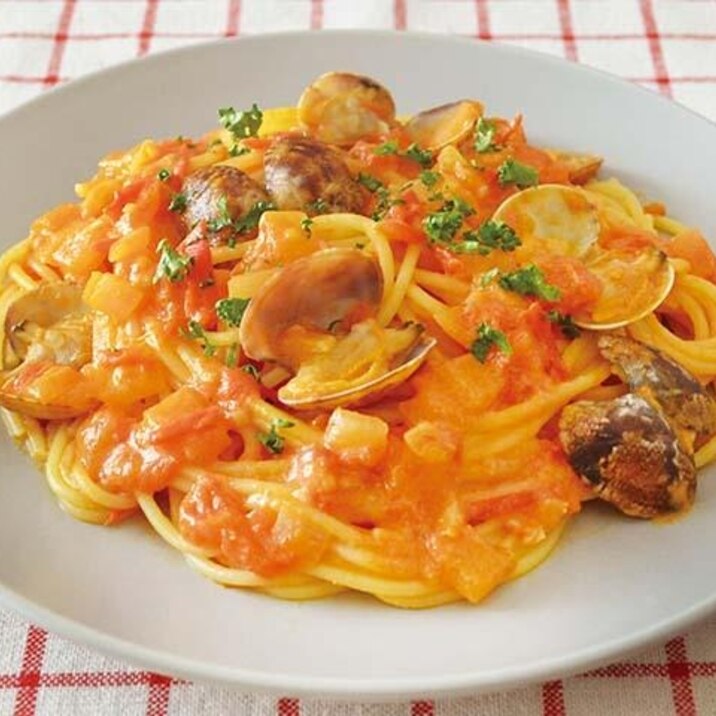 あさりのトマトクリームパスタ
